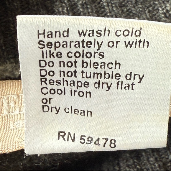 Benedetta B. Knit Merino Wool & Cashmere Blend Cape Sweater O/S - Picture 5 of 6